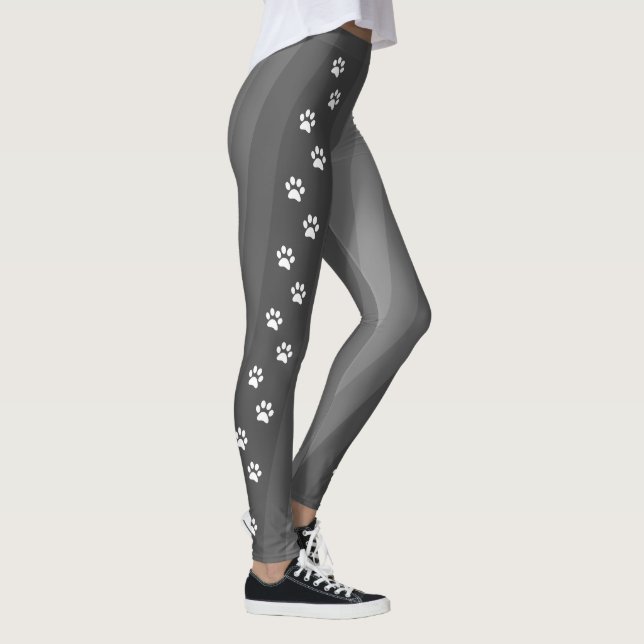 Svart och vit tassavtryck diagonalrandig träningso leggings (Höger)
