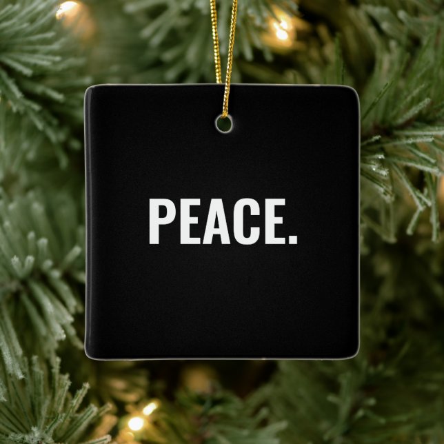 Svart och vit text minimalistisk mot krig julgransprydnad keramik (Träd)