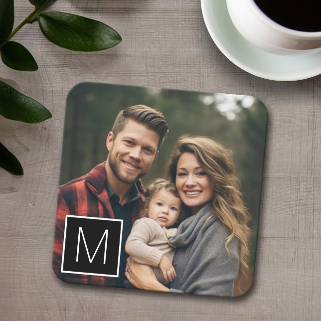Svart och vitt 1 fotokollage, ett monogram underlägg papper kvadrat (Personalized coaster with photo and monogram)