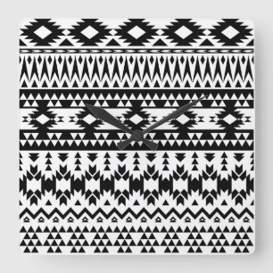 Svart och vitt aztec-geometrisk vektor mönster fyrkantig klocka