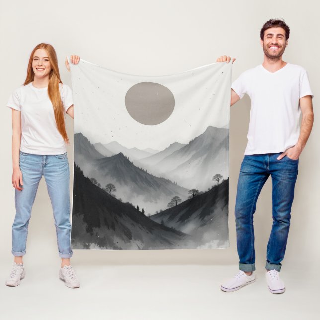 Svart och vitt bergslandskap fleecefilt (På plats)