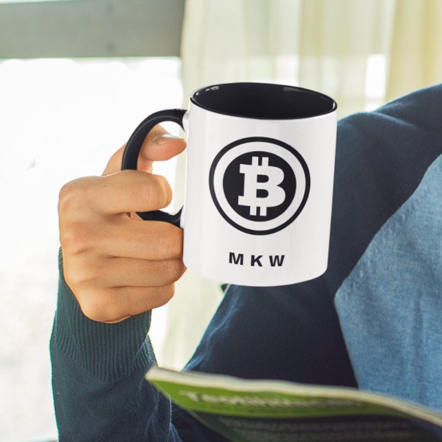 Svart och vitt bitmyntsymbol Logotyp Monogrammed Mugg (Skapare uppladdad)