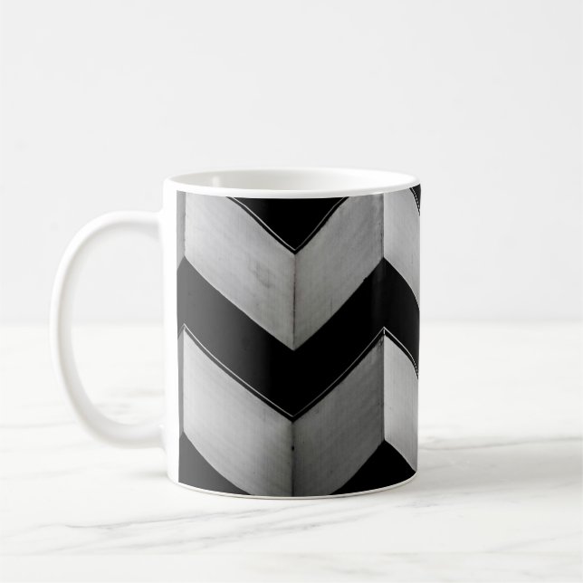 SVART OCH VITT CHEVRON TAPET KAFFEMUGG (Vänster)