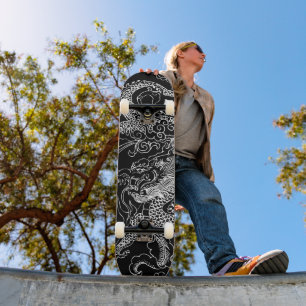 Svart och vitt Dragon Skateboard