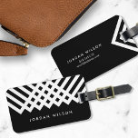 Svart och vitt, fetstil, minimalistisk geometri bagagebricka<br><div class="desc">Ta dig ur allt annat bagage vid bagageanspråket med denna feta märkre för svart och vit säck som har en minimalistisk geometrisk utformning. Anpassa den här märkrn med din information och om du vill ha fler alternativ som att ändra teckensnittet så klickar du storlekt på knappen "Anpassa". *Observera att Zazzle...</div>