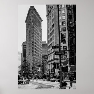 Svart och vitt flatiron-foto för Byggnad i NYC Poster