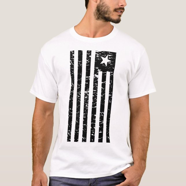 SVART OCH VITT FÖRDELAD PATRIOT-FLAGGA T SHIRT (Framsida)
