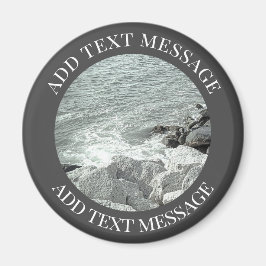 Svart och vitt foto av en Rocky Ocean Shore Magnet