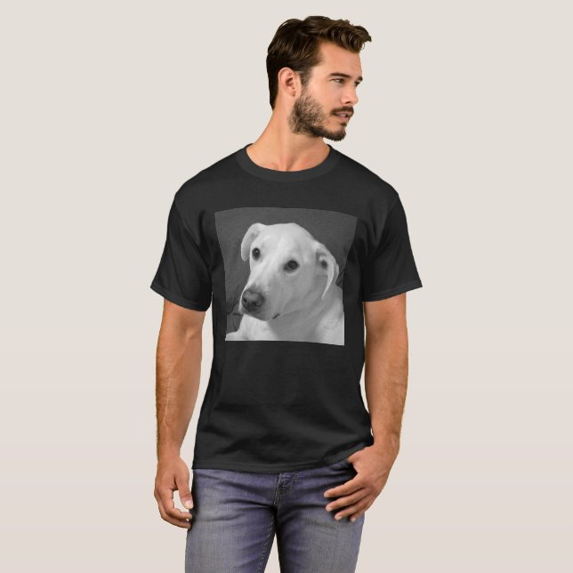 Svart och vitt foto av en vacker, själlös Hund T Shirt (Hel framsida)