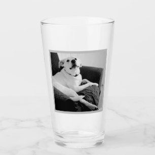 Svart och vitt foto av Hund textmeddelande Glaskopp