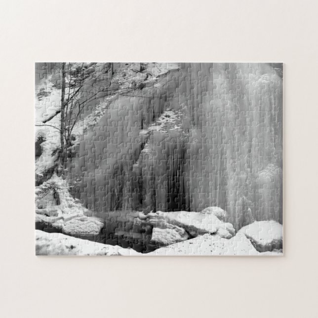 Svart och vitt, fryst vattenfall pussel (Horisontell)