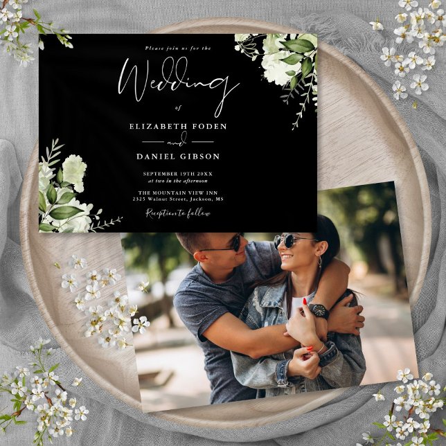 Svart Och Vitt Grönt Blommigt Foto Bröllop  Inbjudningar (Black And White Greenery Floral Photo Wedding Invitation)