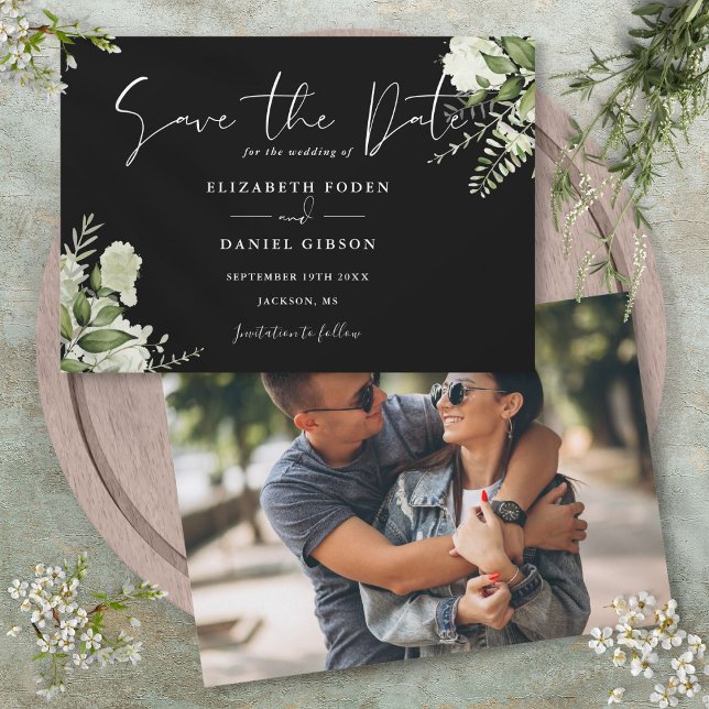 Svart Och Vitt Grönt Blommigt Foto Bröllop Spara Datumet (Black And White Greenery Floral Photo Wedding Save The Date)