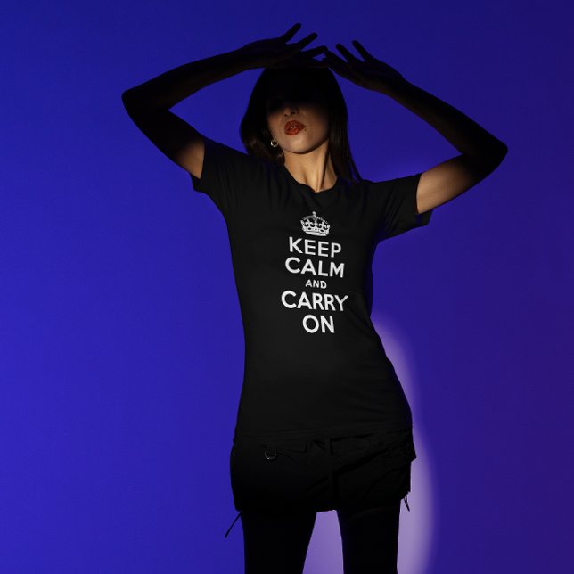Svart och vitt Håll lukt och fortsätt T Shirt (Black and White Keep Calm and Carry On T-Shirt)