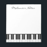 Svart och vitt piano nycklar anteckningsblock för<br><div class="desc">Svartvit,  stort piano nycklar-anteckningsblock för pianist. Anpassad namnskylt,  tillbehör,  för manar,  kvinnor och barn. Roligtens gåva till pianolärare,  klassisk musiklärare,  pianospelare,  musiker,  instruktör osv. Elegantens skripttypografimall. Utformning av klassiskt instrument tangentbord. Stora extra stora storleka tillgängliga också.</div>