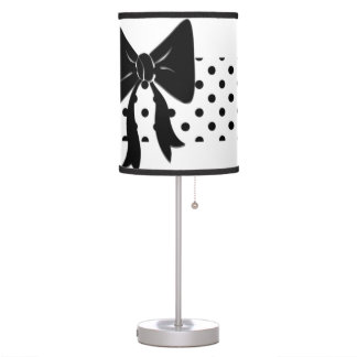 Svart och vitt polka dots- och armbordslampa