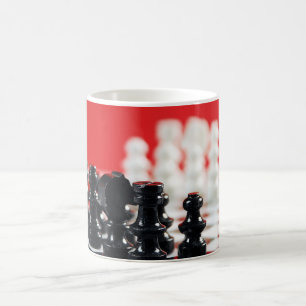 Svart och vitt schackkaffe mugg