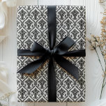Svart och vitt Vintage-skademönster Presentpapper<br><div class="desc">Svart och vit Vintage,  skugga mönster Pappert. Perfekt för att sätta den avslutande beröringen på dina gåvor och det är underbart för födelsedagar,  jul,  årsdagar eller bröllop! Snyggt Trendig Modern Gift Wrapping Papper Design Mönster av utskrivbar Söt.</div>