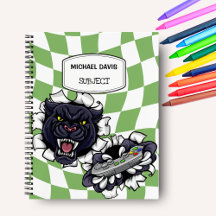 Svart Panter-spelare som håller i en spelkontroll