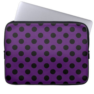 Svart polka dots på plommonets lila laptop sleeve
