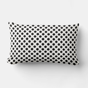 svart polka dots på vitt lumbarkudde