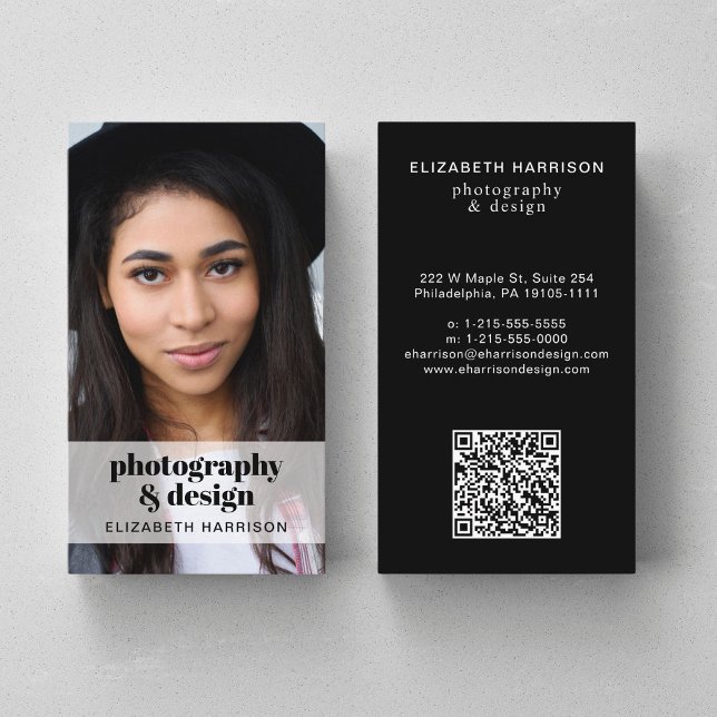 Svart professionell Photo QR-kod Visitkort (Capture attention, make connections, and leave a lasting impression with our modern QR business card)