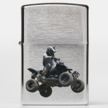 Svart Quad