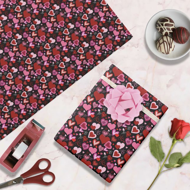 Svart Rosa Röda Hjärtan Kärlek Mönster Presentpapper (Skapare uppladdad)