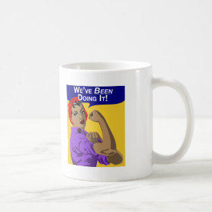 Svart Rosie-Weve som gör det Kaffemugg