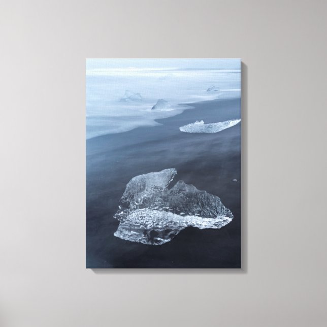Svart sandstrand och is, Island Canvastryck (Framsida)