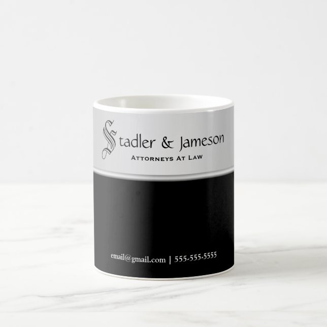 Svart silver-professionell med obearbetad maskulin kaffemugg (Center)