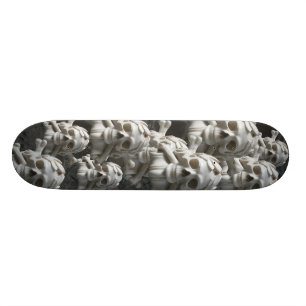 Svart Skateboard för vitdöskallar- & benskelett