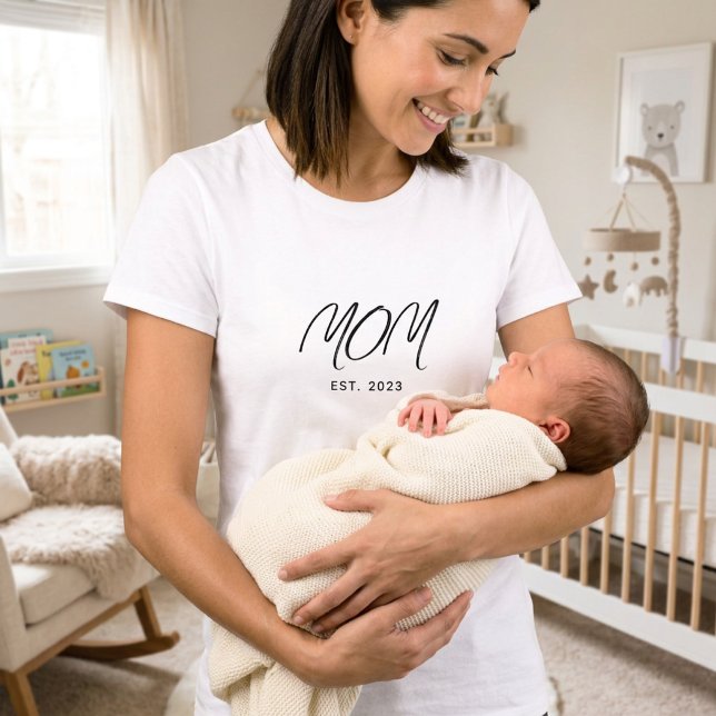 Svart Skript Etablerad Mamma Modern Minimalist T Shirt (Skapare uppladdad)