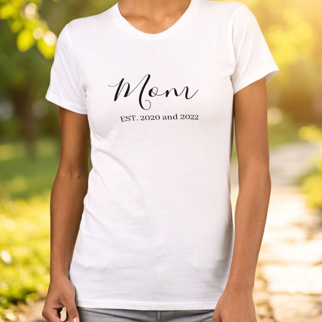 Svart Skript Etablerad Mamma T Shirt (Skapare uppladdad)