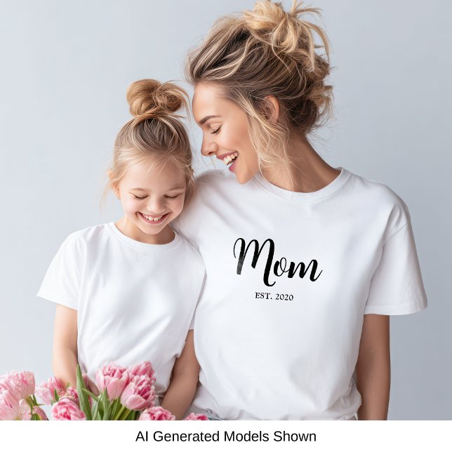 Svart Skript Etablerad Mamma T Shirt (Mom established playful script text t-shirt - a perfect gift for mom!)