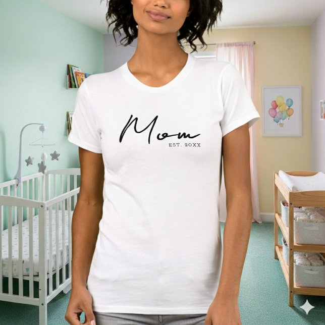 Svart skript Etablerad Mamma T Shirt (Skapare uppladdad)
