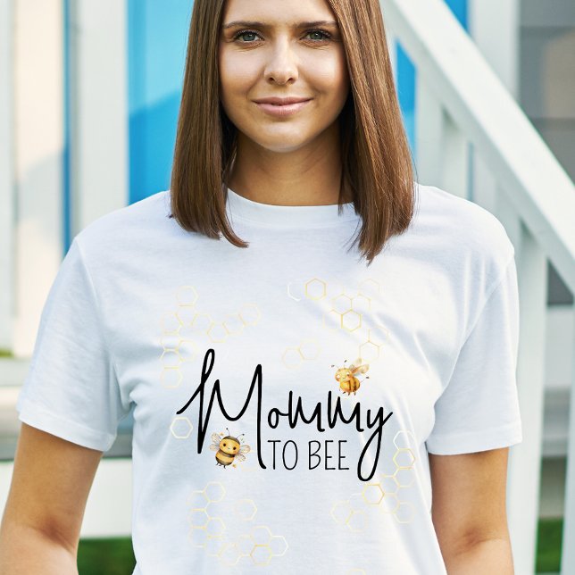 Svart skript för Gulten mamma till Bee Baby Shower T Shirt (Skapare uppladdad)