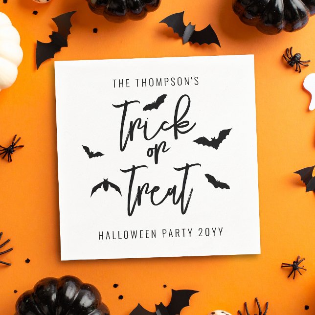 Svart skript i Bus eller godis med Fladdermus Hall Pappersservett (Skapare uppladdad)