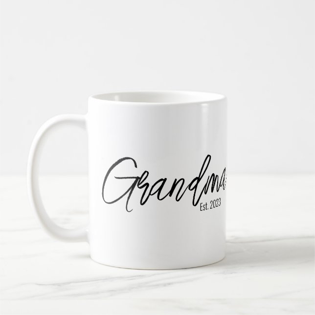 Svart Skript Typografi Mormor Etableringsår Kaffemugg (Vänster)