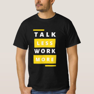 Svart skripttypografi söt modern snyggt chic t shirt