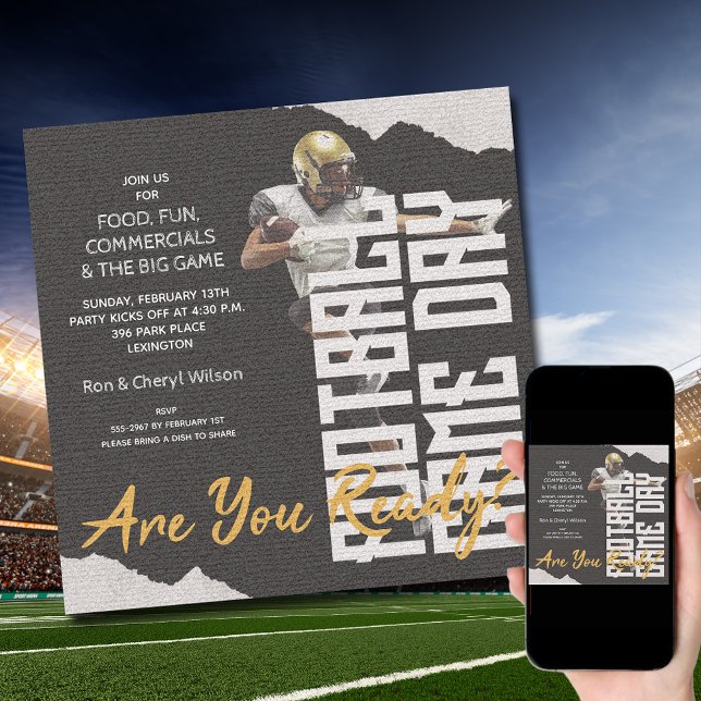 Svart speldag för fotbollspelare inbjudningar (Order INSTANT DOWNLOAD to send digitally or PRINTED cards to mail or both!
)