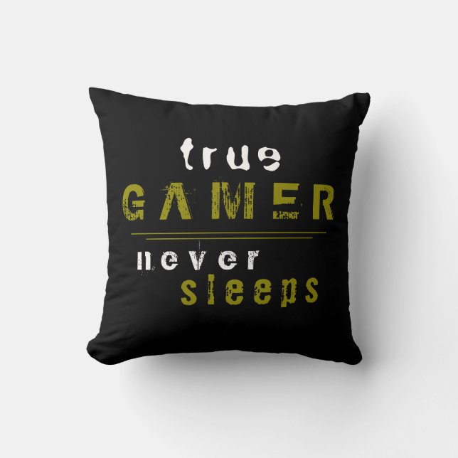 Svart spelspelare i True Gamer Sleeps Typography Kudde (Framsida)