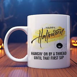 Svart spindel med nät Anpassbar Halloween Kaffemugg