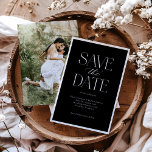 Svart, svart foto med enkel Elegant Spara Datumet<br><div class="desc">Svart svartvit skript med enkel Elegant Spara datum har ett fet helfärgat gräns,  omgivande modern text som innehåller kalligrafiskript.</div>