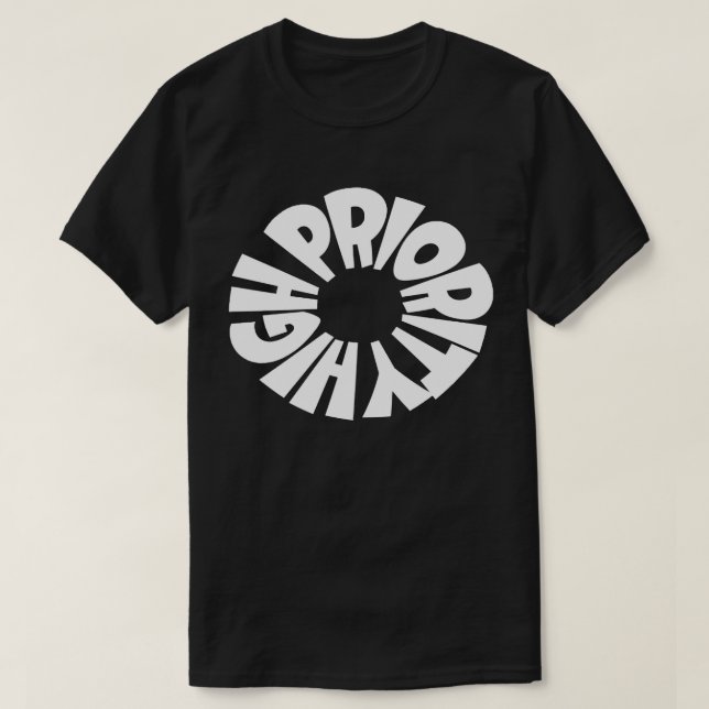 Svart T-frakt med hög prioritet T-shirt (Design framsida)