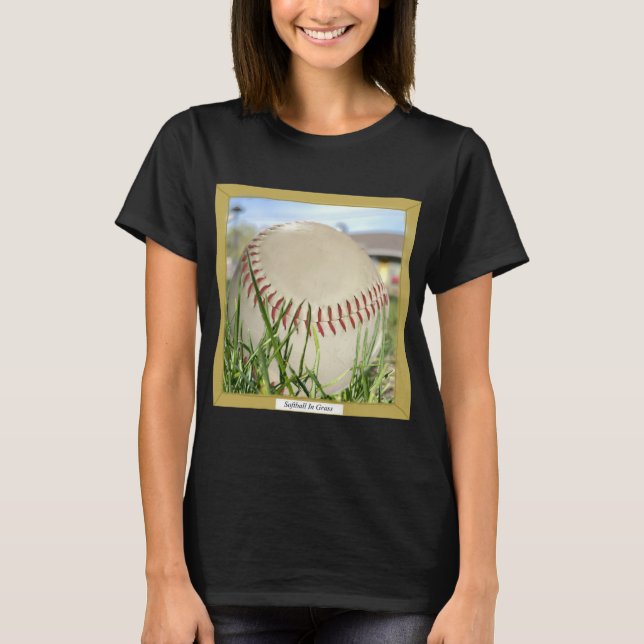 Svart T-Shirt-grafik "Softball in Grass" T Shirt (Framsida)