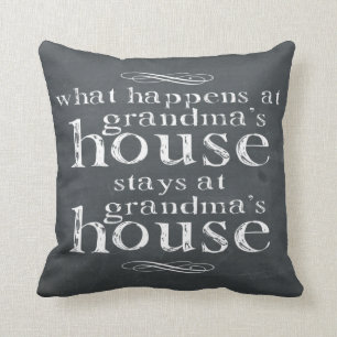 Svart tavla vad händer på mormor hus kudde