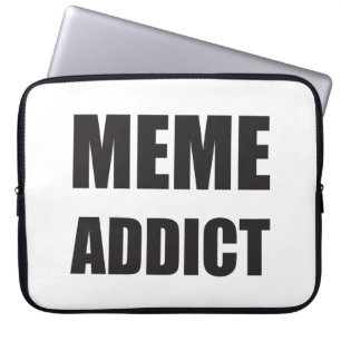 Svart textdesign för "Meme Addict" Laptop Fodral