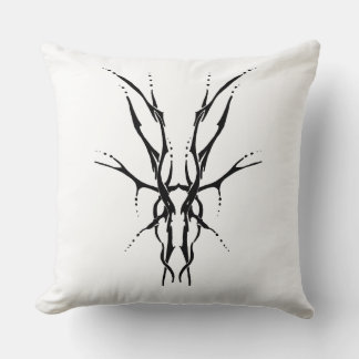 Svart Tribal Hjälm Skalle Jakt Design Kudde