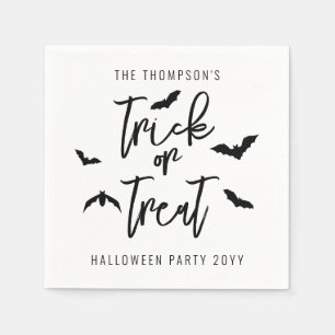 Svart Trick Or Treat-skrift Med Fladdermöss Hallow Pappersservett